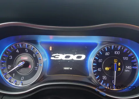 2015 Chrysler 300 Limited из США, поврежденный, VIN 2C3CCAAG5FH818175